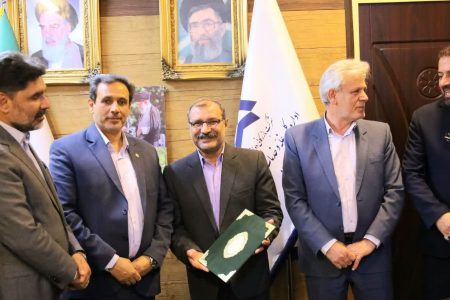 مراسم تکریم و معارفه در اداره کل غله و خدمات بازرگانی استان کرمانشاه برگزار شد