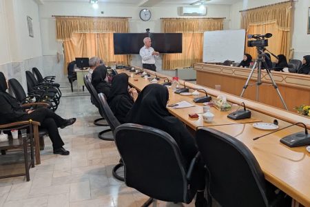 برگزاری کارگاه آموزشی «تقویت عزتنفس و روابط متقابل» در اداره آموزش مخابرات منطقه کرمانشاه