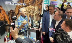 بازدید وزیر جهادکشاورزی از غرفه پارک علم و فناوری جهاددانشگاهی کرمانشاه